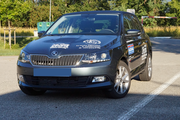 voiture de courtoisie 2