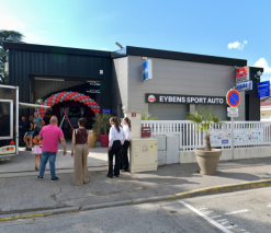 Façade Eybens Sport Auto inauguration